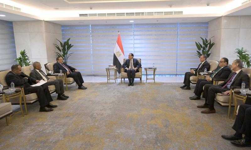 رئيس الوزراء: الشركات المصرية مستعدة للمساهمة في إعادة إعمار السودان