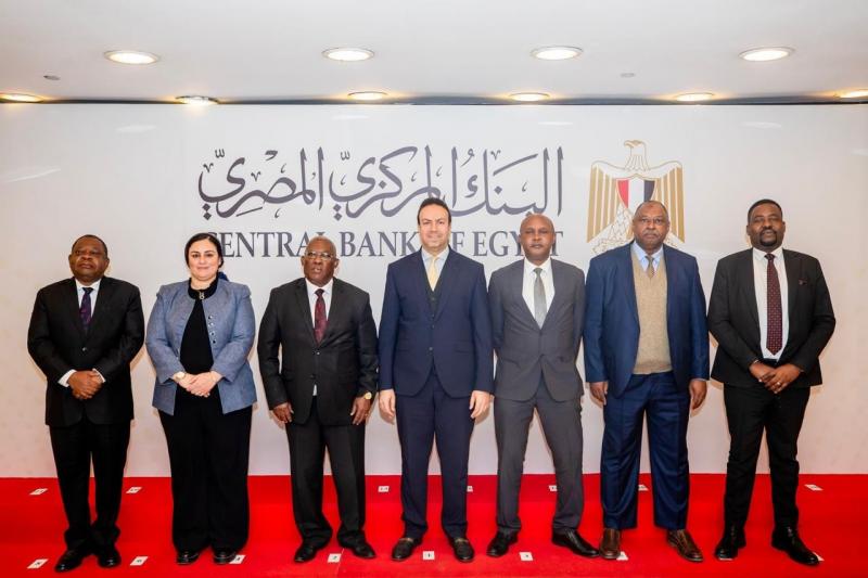 البنك المركزي المصري يستقبل وفدًا من نظيره التنزاني لتعزيز التعاون مع الدول الأفريقية