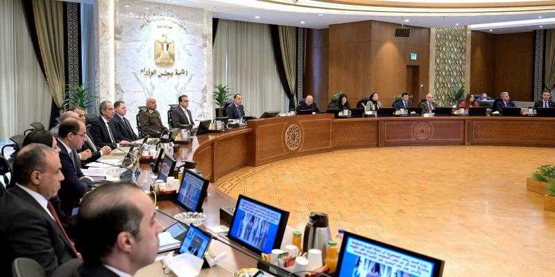 رئيس الوزراء: توجيهات رئاسية بإتاحة المزيد من السلع بالأسواق ووجود احتياطات آمنة