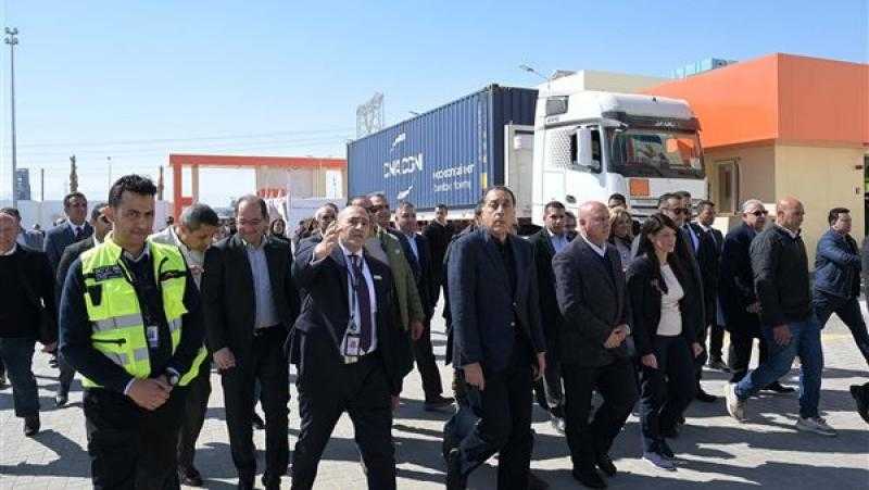 رئيس الوزراء يفتتح مصنع «إيرليكويد» لإنتاج الغازات الطبية بالمنطقة الاقتصادية لقناة السويس