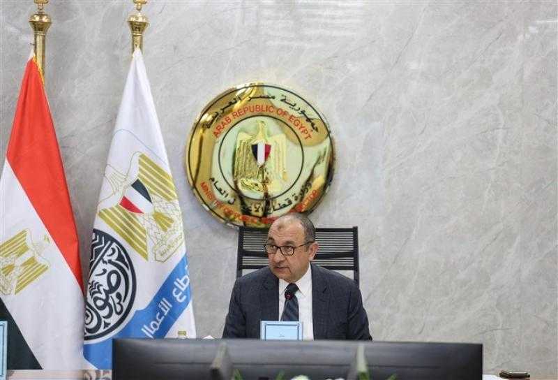 وزير قطاع الأعمال العام يترأس الجمعية العامة للشركة القابضة للقطن والغزل والنسيج