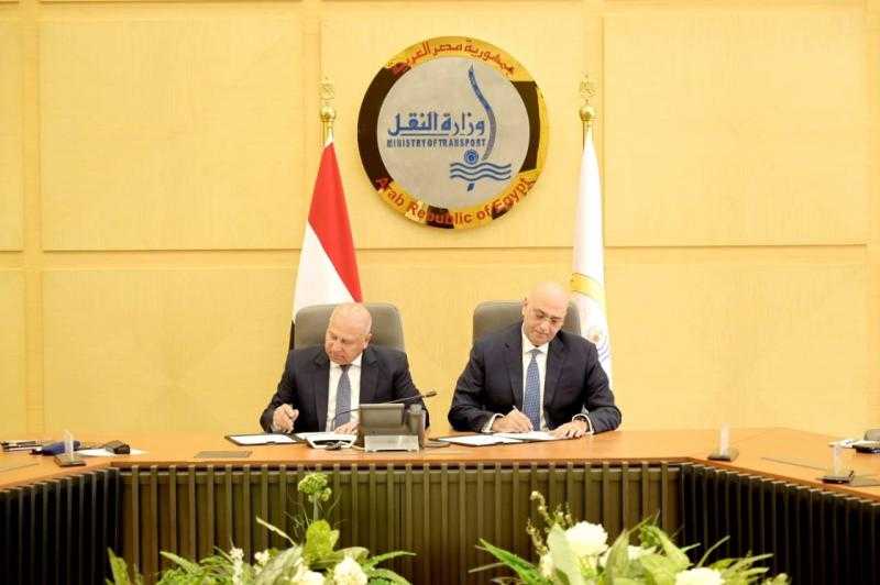 توقيع بروتوكول تفاهم لتوفير فرص عمل للشباب عبر إقامة مشروعات صغيرة ومتوسطة| التفاصيل