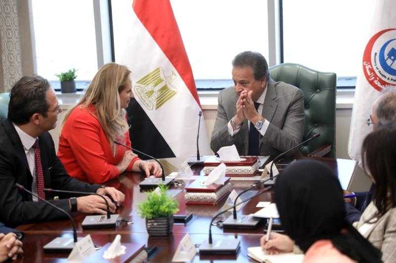 وزير الصحة يبحث مع وفد شركة ”ميدترونيك” سبل التعاون المشترك
