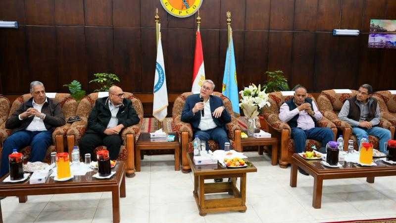 وزير البترول: العاملون الركيزة الأساسية في دفع عجلة الإنتاج ودعم الاقتصاد