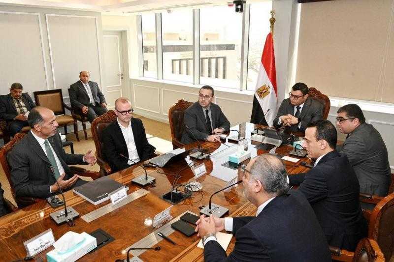 وزير الإسكان يلتقى مسئولى شركة ”Big العالمية” لبحث أوجه التعاون