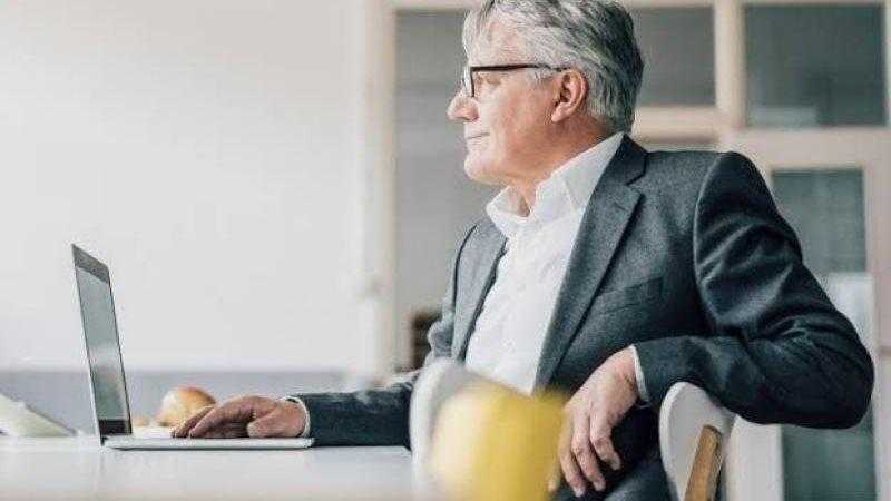 موعد صرف معاشات شهر إبريل 2025 بعد تبكيرها.. القبض قبل العيد
