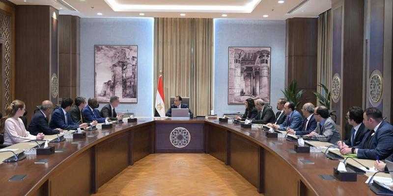 رئيس الوزراء: ”التمويل الدولية” لها دور رئيسي في تنفيذ برنامج الطروحات الحكومية