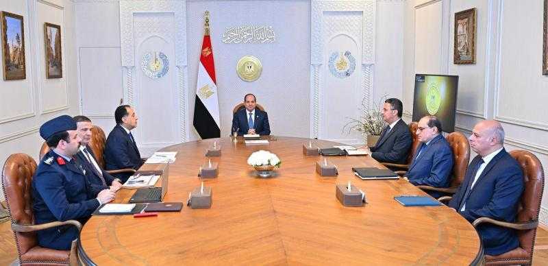 الرئيس السيسي يُتابع جهود الحكومة لتفعيل البورصة السلعية