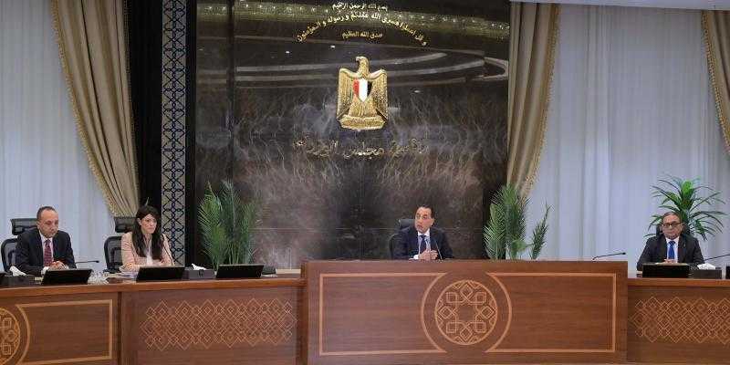 رئيس الوزراء: تحييد التحديات الخارجية التي تواجه مصر سيعقبها طفرة في الاقتصاد