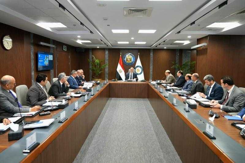 وزير البترول يوجه ببحث التوسع في إنشاء محطات مشتركة بين ”غازتك” و”إيني”