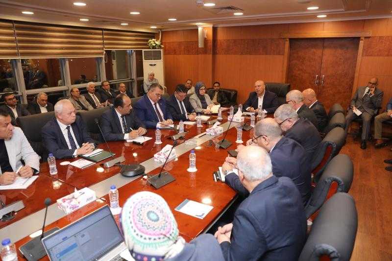 كامل الوزير يتابع أعمال ترفيق المناطق الصناعية بـ5 مدن جديدة