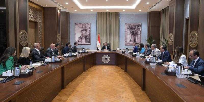 رئيس الوزراء يبحث مع ”أمازون” فرص التوسع في السوق المصرية