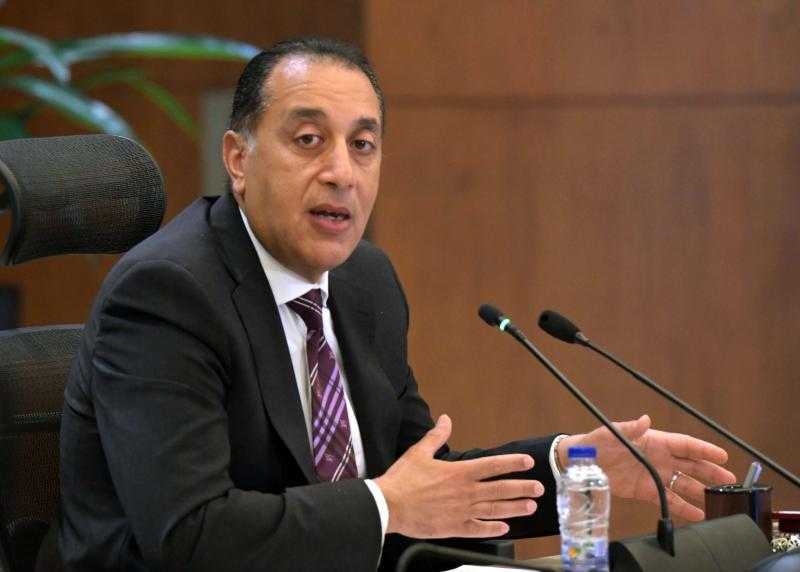 رئيس الوزراء يلتقى أعضاء اللجنة الاستشارية للاقتصاد الكلى