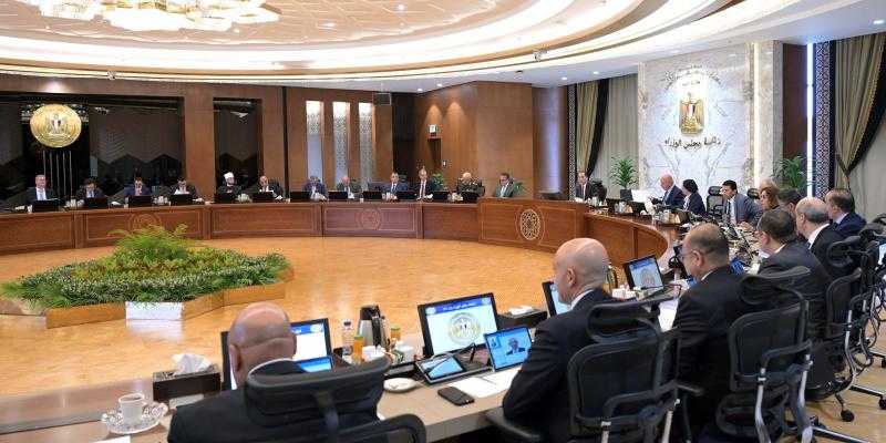 الأسبوع المقبل.. مجلس الوزراء: سداد 3 مليارات جنيه باقي مستحقات المزارعين الذين وردوا القطن
