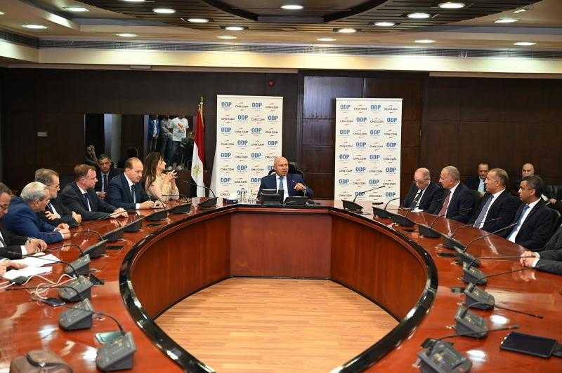 CMA CGM الفرنسية تستحوذ على 35% من أسهم ميناء أكتوبر الجاف