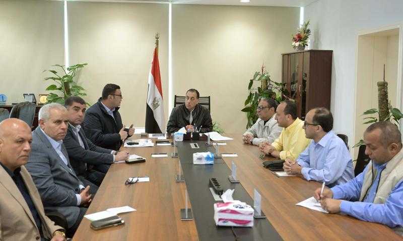 رئيس الوزراء يتابع موقف المشروعات التنموية بالساحل الشمالي الغربي