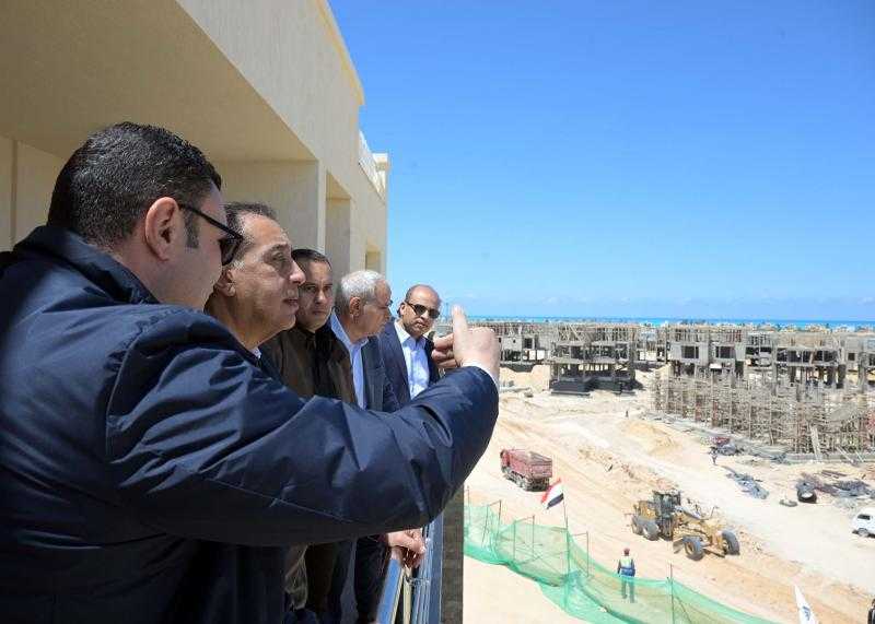 على مساحة 179 فدانًا.. رئيس الوزراء يتفقد مشروع ”مارينا 8”| صور