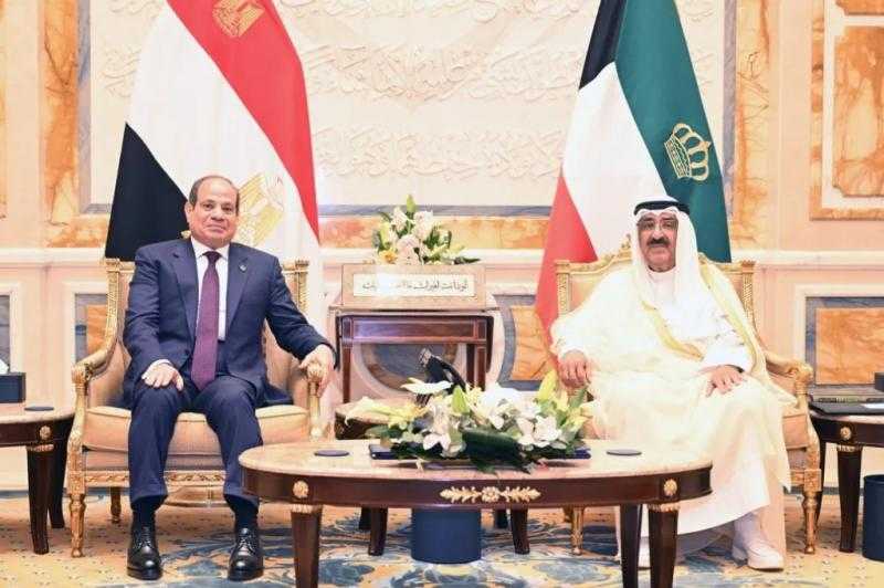 الرئيس السيسي وأمير الكويت يؤكدان ضرورة تعزيز العلاقات الاقتصادية والاستثمارية