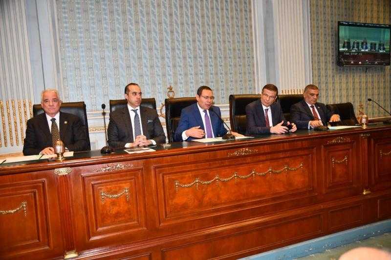 وزير الزراعة: الحكومة ملتزمة بسداد مستحقات مزارعي القطن خلال أسبوعين
