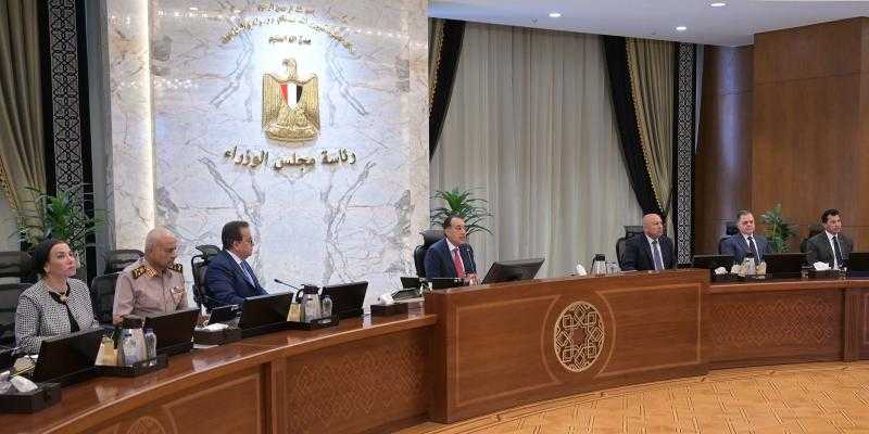 لدعم السياحة.. مجلس الوزراء يمد العمل بتأشيرة الترانزيت (96 ساعة) مجانًا لمدة عام