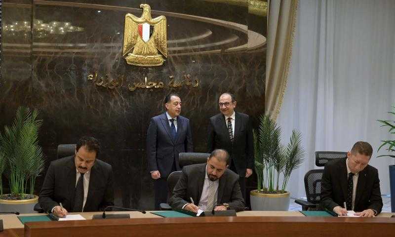 باستثمارات 1.7 مليار جنيه.. مشروعان لإنتاج ألياف الفيبربوليستر واللباد الصناعي بالتعاون مع ”مصر للحرير”