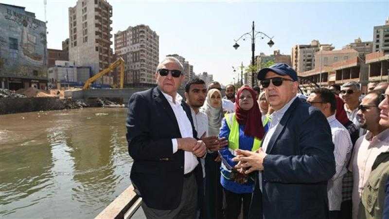 وزير الري يتفقد أعمال تطهيرات الترع بالغربية قبل فترة أقصى الاحتياجات المائية