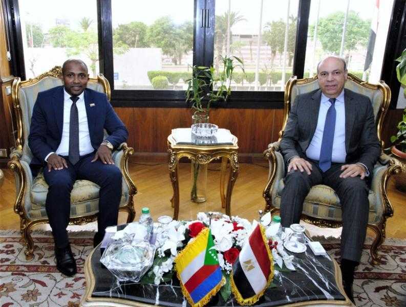 مصر وجزر القمر تبحثان تعزيز التعاون بمجال الطيران المدني
