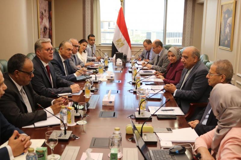 وزيرا الكهرباء والبترول يناقشان خطة توفير الوقود لاستقرار الشبكة خلال الصيف