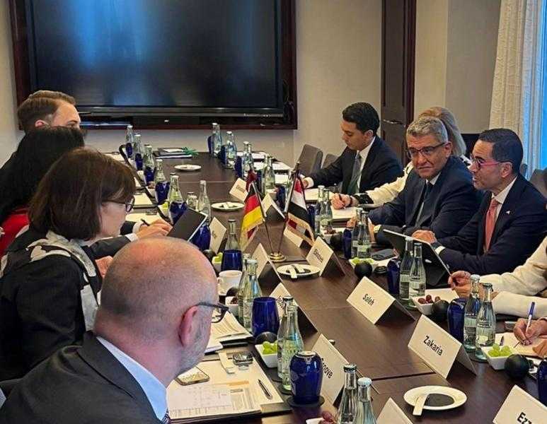 وزير الاستثمار يبحث إقامة منطقة صناعية ألمانية بـ”اقتصادية قناة السويس”