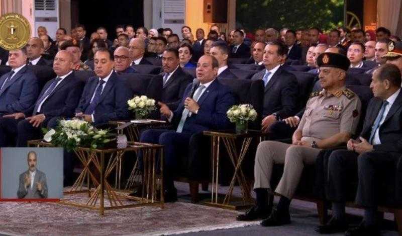 الرئيس السيسى: توصيل الكهرباء لـ 2.2 مليون فدان يتكلف عشرات المليارات