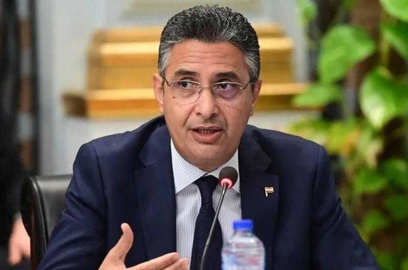 وزير التموين: لن تضاف علب لبن بودرة الأطفال على البطاقات التموينية