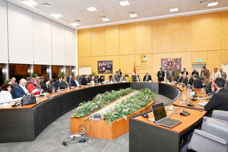 وزير الإسكان يعقد اجتماعه الدورى مع أعضاء البرلمان بمجلسيه النواب والشيوخ