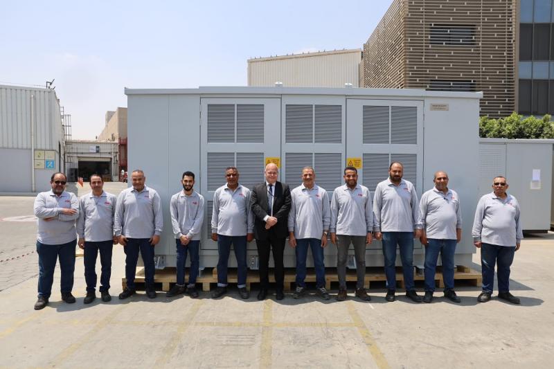 السفير السويدي يزور مصانع ABB بالعاشر من رمضان ويشيد بدورها في دعم السوق المصري