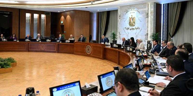 رئيس الوزراء يُوجه بتكثيف الحملات الرقابية على الأسواق والمحال التجارية