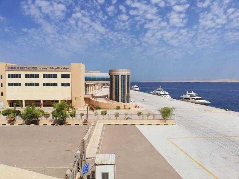 إعادة فتح ميناء الغردقة البحري بعد تحسن الأحوال الجوية