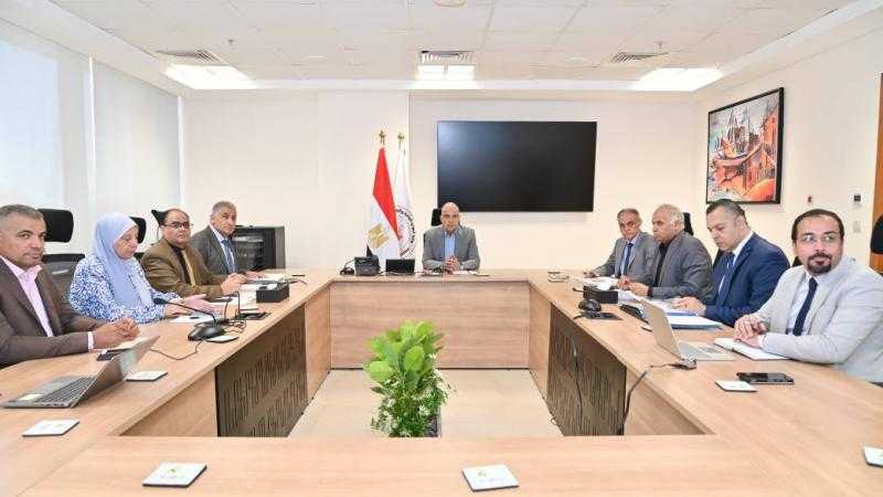 ”سويلم” يتابع توفير احتياجات مياه الري والشرب ببني سويف والمنيا
