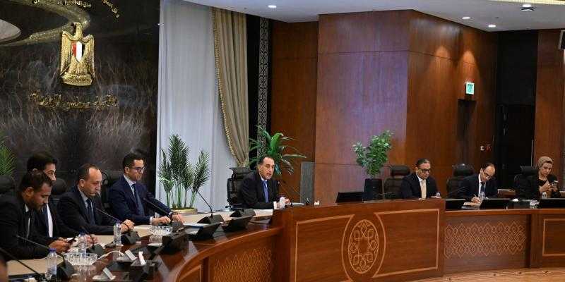 برنامج تقسيط.. رئيس الوزراء: نُناقش مع الشركة المُصنعة تسعير السيارات الكهربائية