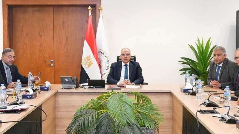 ”سويلم” يتابع حالة الري بالمحافظات خلال فترة أقصى الاحتياجات المائية