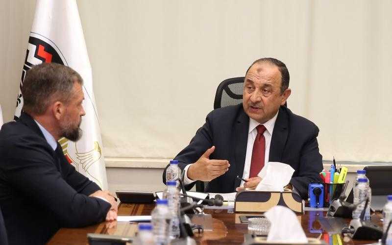 وزير قطاع الأعمال يبحث مع تحالف بقيادة ”روسال” الروسية التعاون بمجال الألومنيوم