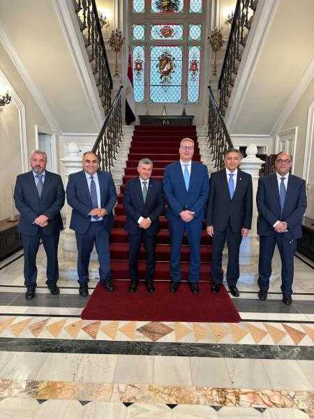 وزير البترول يبحث الموقف التنفيذي لربط حقول الغاز القبرصية بمصر