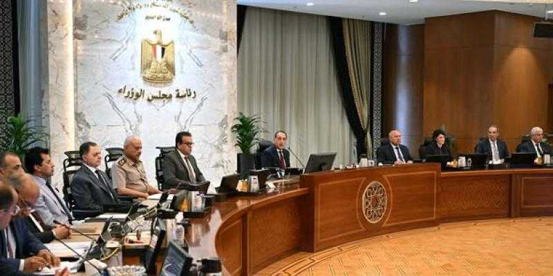 رئيس الوزراء: الاحتياطي الاستراتيجي من السلع يكفي لشهور.. وملتزمون بتوفير الوقود لمحطات الكهرباء