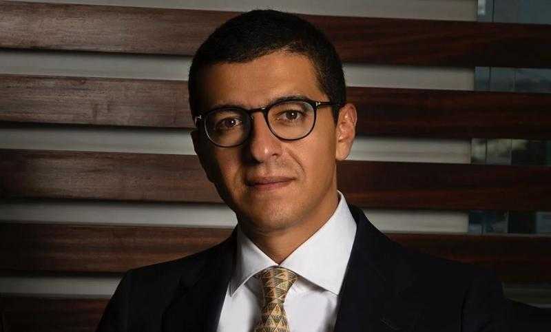 محمد أبو النجا يطالب البنوك في مصر بالتوقف التدريجي عن إصدار بطاقات الدفع البلاستيكية