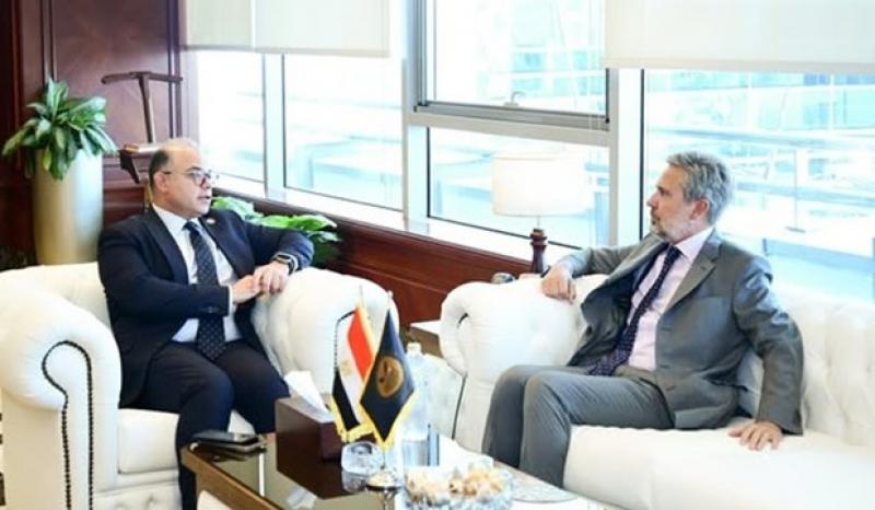 رئيس الرقابة المالية يلتقى السفير الإيطالى لتعزيز الاستثمارات الإيطالية