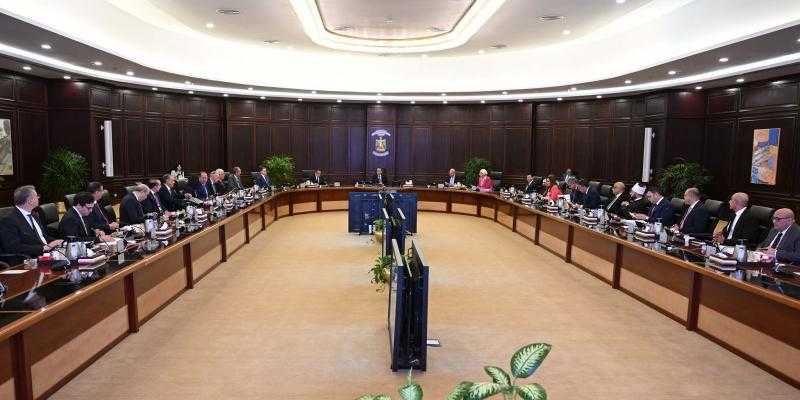 مجلس الوزراء يوافق على قرار ترقية العاملين بالجهاز الإداري للدولة