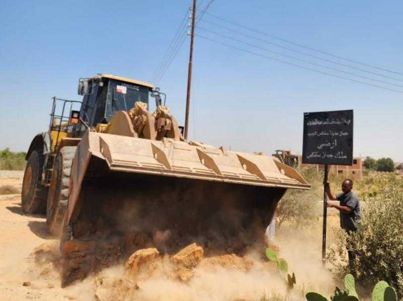 بعد إزالة التعديات.. وزير الإسكان: استرداد 153 فدانًا بسفنكس الجديدة