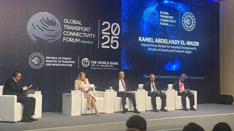 وزير النقل: نعمل على تعزيز دور مصر كمركز ترانزيت عالمي يربط بين أهم مراكز الإنتاج والاستهلاك