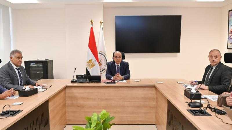 وزير الري يُتابع حالة المنظومة المائية بمحافظة الجيزة