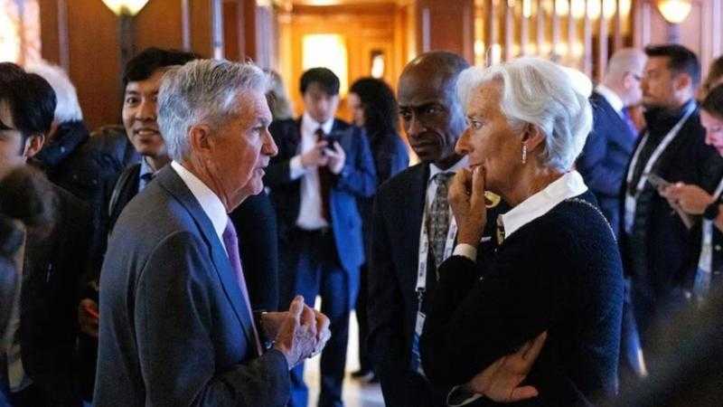 باول ولاغارد يلتقيان ليحصرا تكلفة قرارات ترمب
