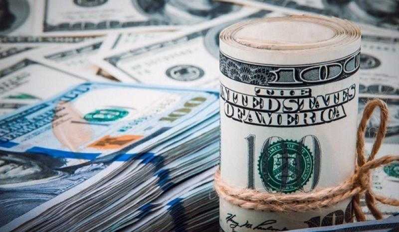 ”ترامب” يفرض رسومًا جمركية 35% على كندا