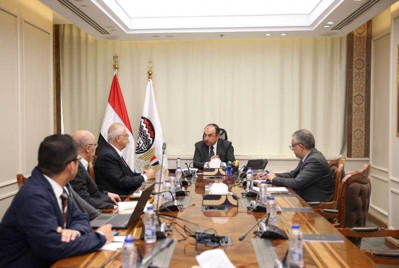 ”شيمي” يناقش التعاون مع شركة كورية بمجالات الطاقة والأسمدة وإطارات السيارات